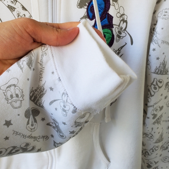 Vintage Disney white jacket 2012 - Picture 9 of 11